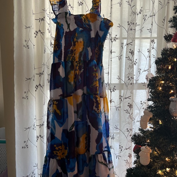 Beautiful patterned maxi dress for summer events💗 - Picture 2 of 4